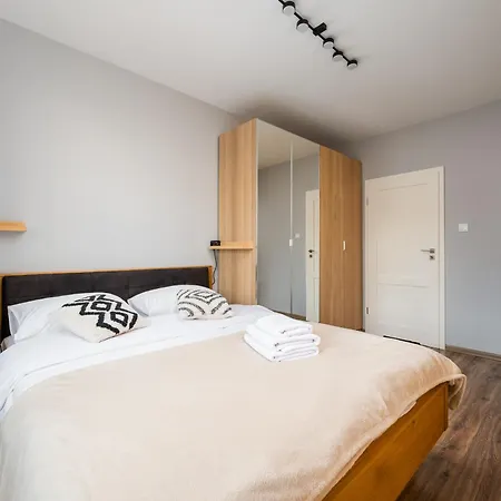 Lägenhet Metro Ursynow Superior By Bookinghost Warszawa