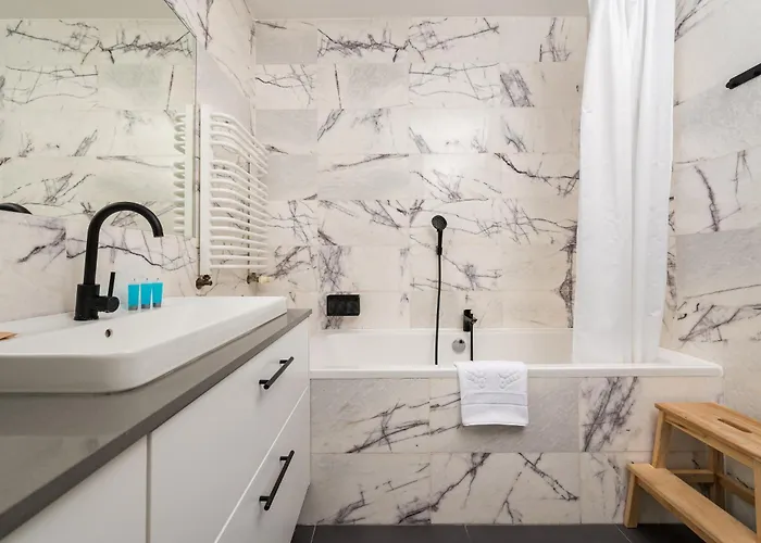 Metro Ursynow Superior By Bookinghost شقة